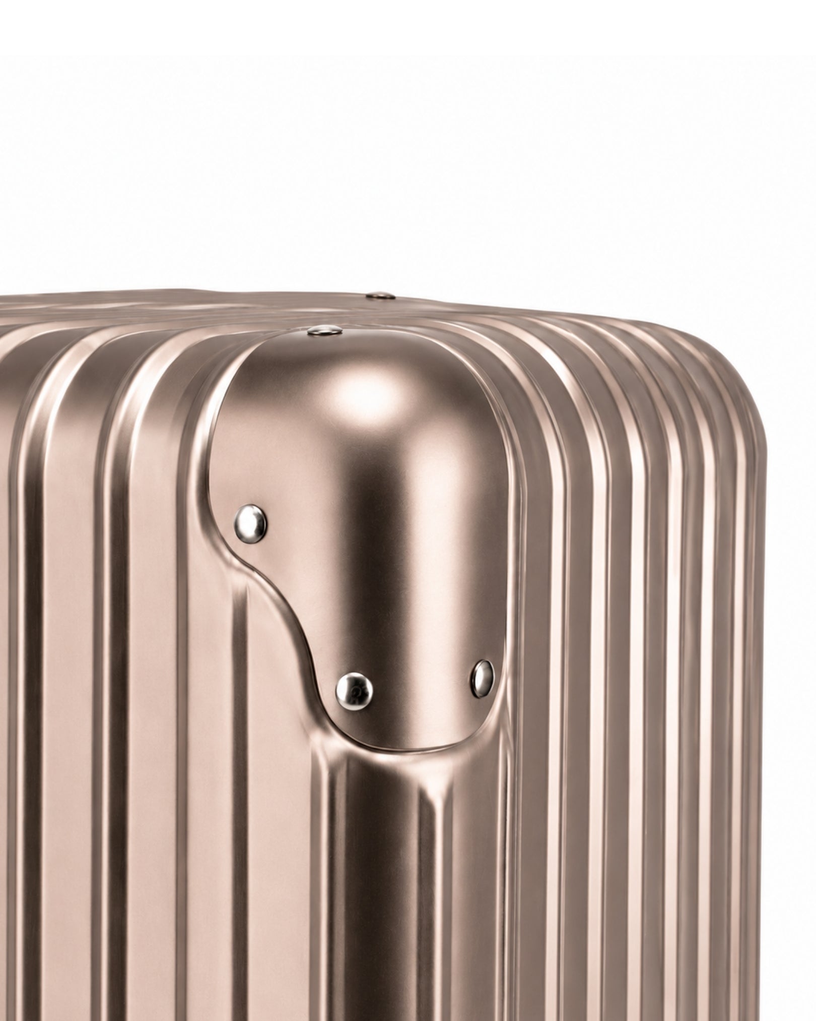 petite valise aluminium rose dore 9