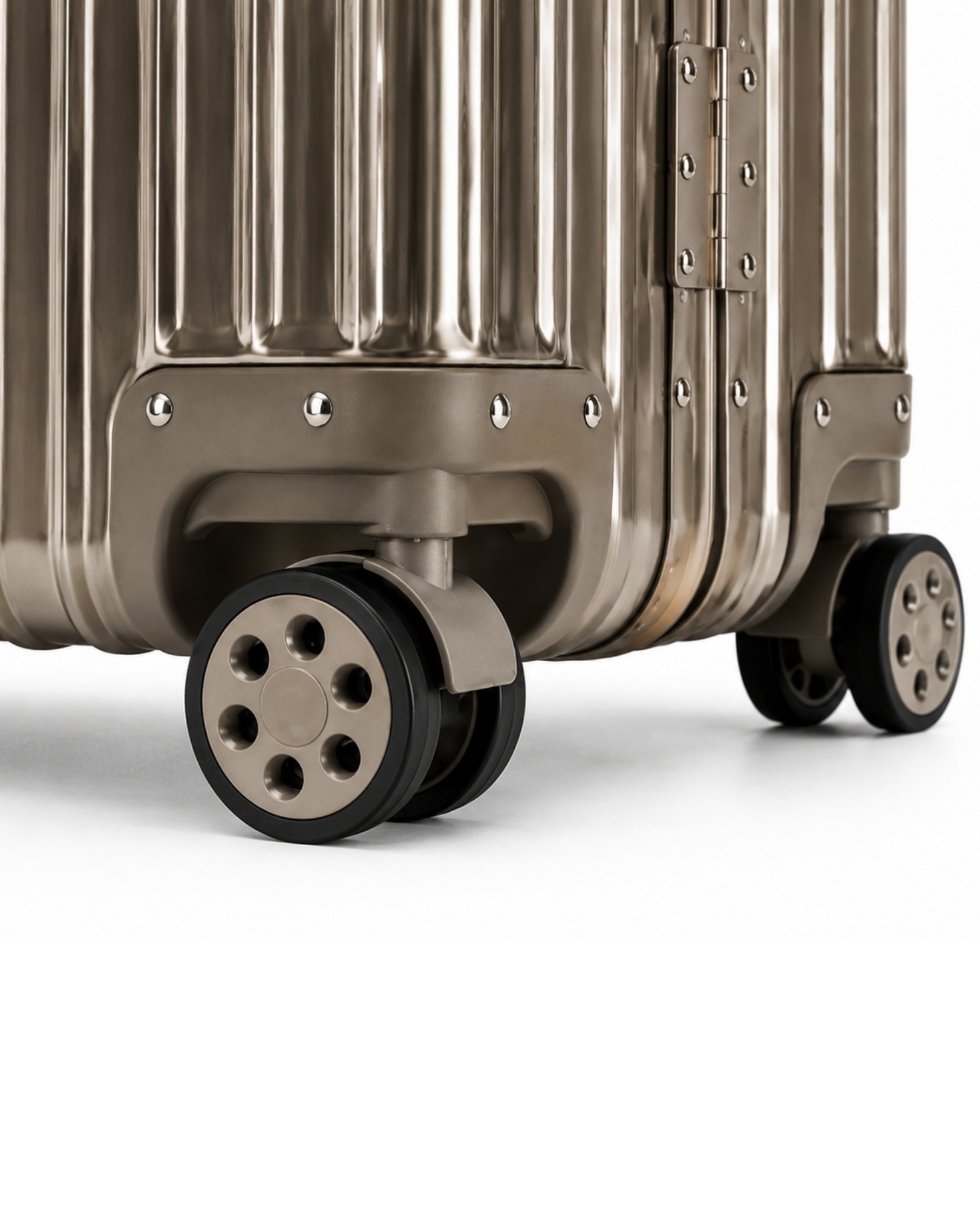valise cabine aluminium titanium 8